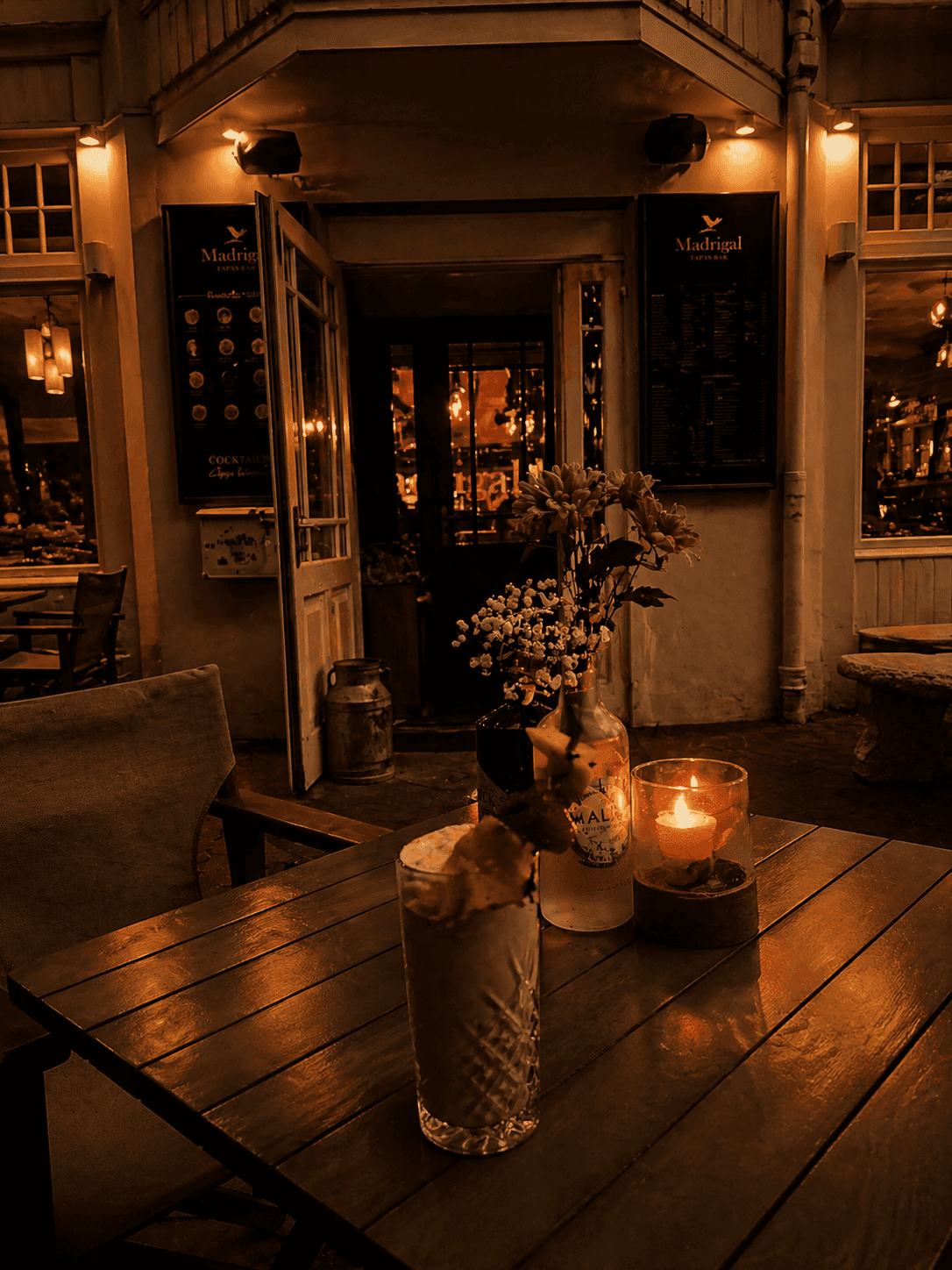 Madrigal Tapas Bar Ambiance